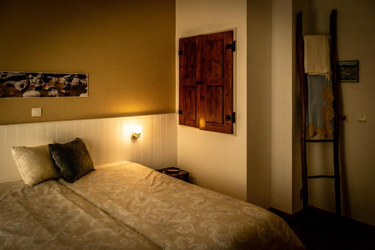Casa Do Forno Guest House Salvaterra do Extremo ภายนอก รูปภาพ